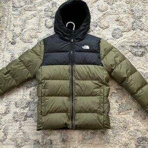 North Face Puffer
Boys XL
Dark Green & Black